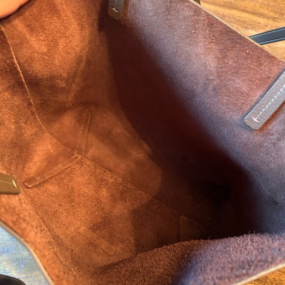 Gigi New York Leather Hunter Tote - Picture 5 of 9